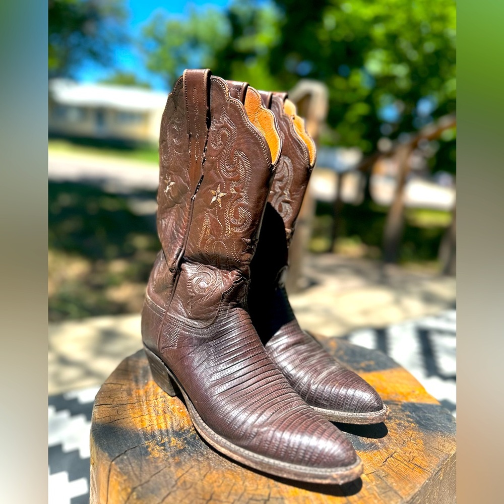 Lucchese Women’s “Western Cowboy” boots.